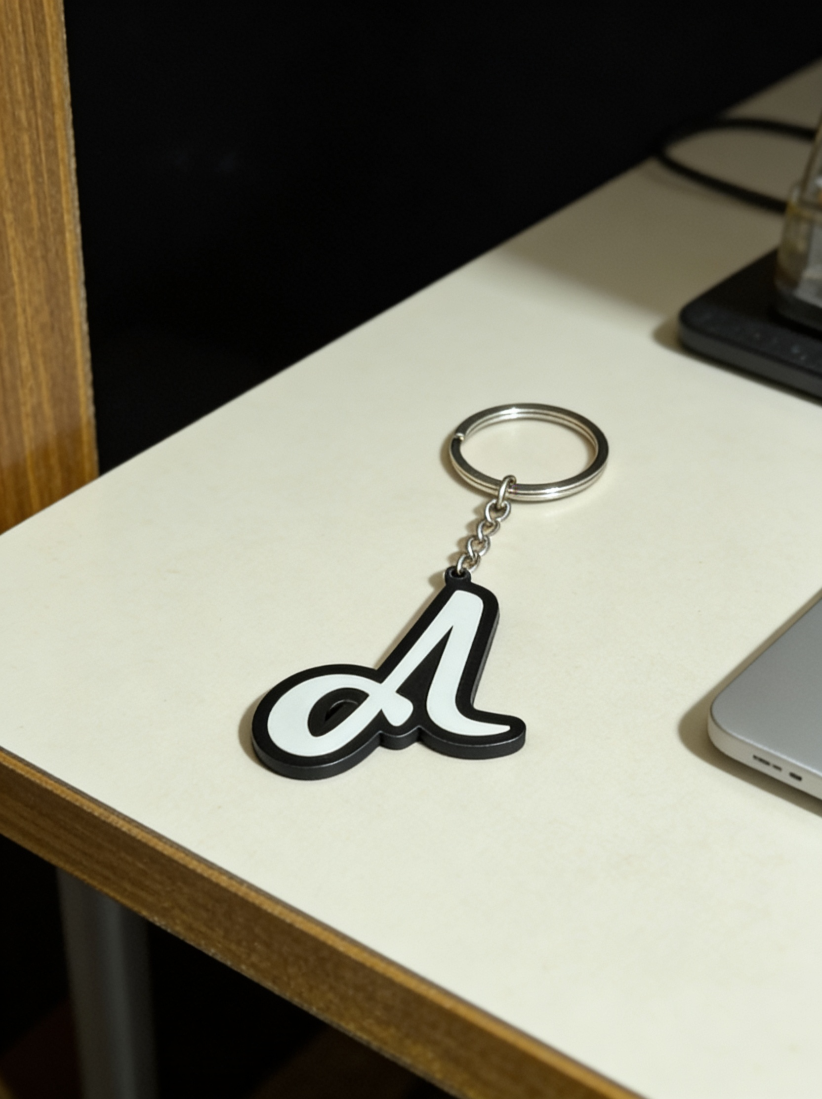 Llavero inicial personalizado